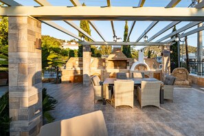 Exterior - Vouliagmeni Athenian Riviera Villa (Vari-Voula-Vouliagmeni)