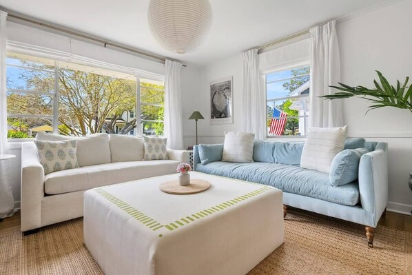 テレビ、書斎 / ワークスペース