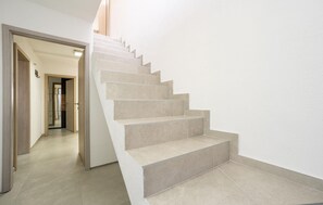 Interior - Amazing home in Karin (Karin)