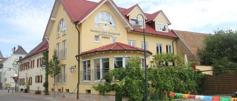 숙박 시설 정면