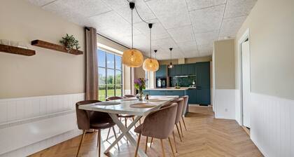 Awesome home in Hovborg with kitchen