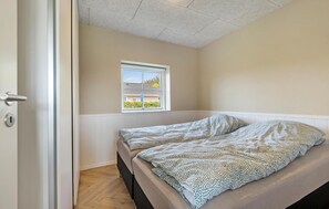 3 bedrooms, free WiFi - Awesome home in Hovborg with kitchen (Hovborg)