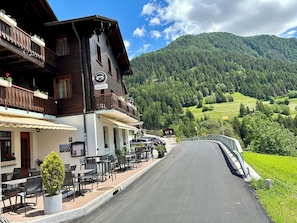 Front of property - Jägerheim (Ernen)