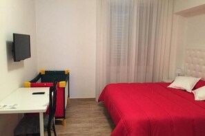 1 bedroom, iron/ironing board, free WiFi, bed sheets