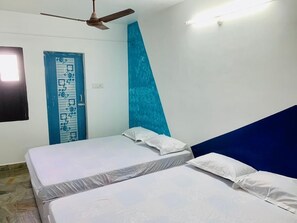 5 bedrooms, free WiFi, bed sheets, wheelchair access - Dhashvanth Palace (Puducherry)