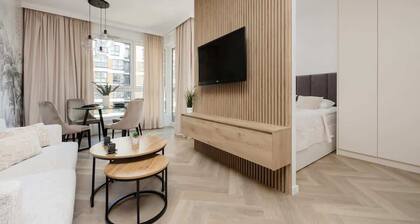 Stylish Studio in Mokotow | Parking, Balcony, Gym