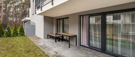 屋外ダイニングエリア