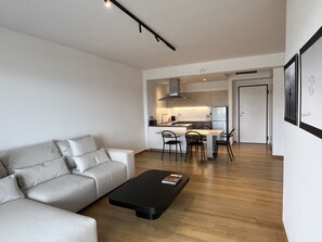 Smart TV, stereo