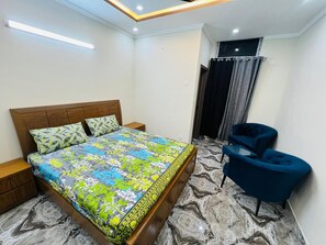 8 camere, ferro/asse da stiro, Wi-Fi, lenzuola