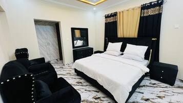 8 bedrooms, iron/ironing board, WiFi, bed sheets