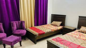 8 bedrooms, iron/ironing board, WiFi, bed sheets
