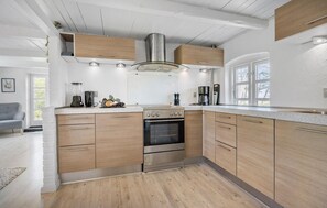 雪櫃、焗爐、爐具、洗碗機