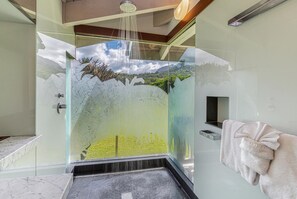 Interior - Kolohala in Haena is a tranquil place to enjoy your tropical vacation! (Haena)