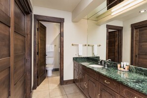 تجهيزات دش، مجففات شعر، مناشف