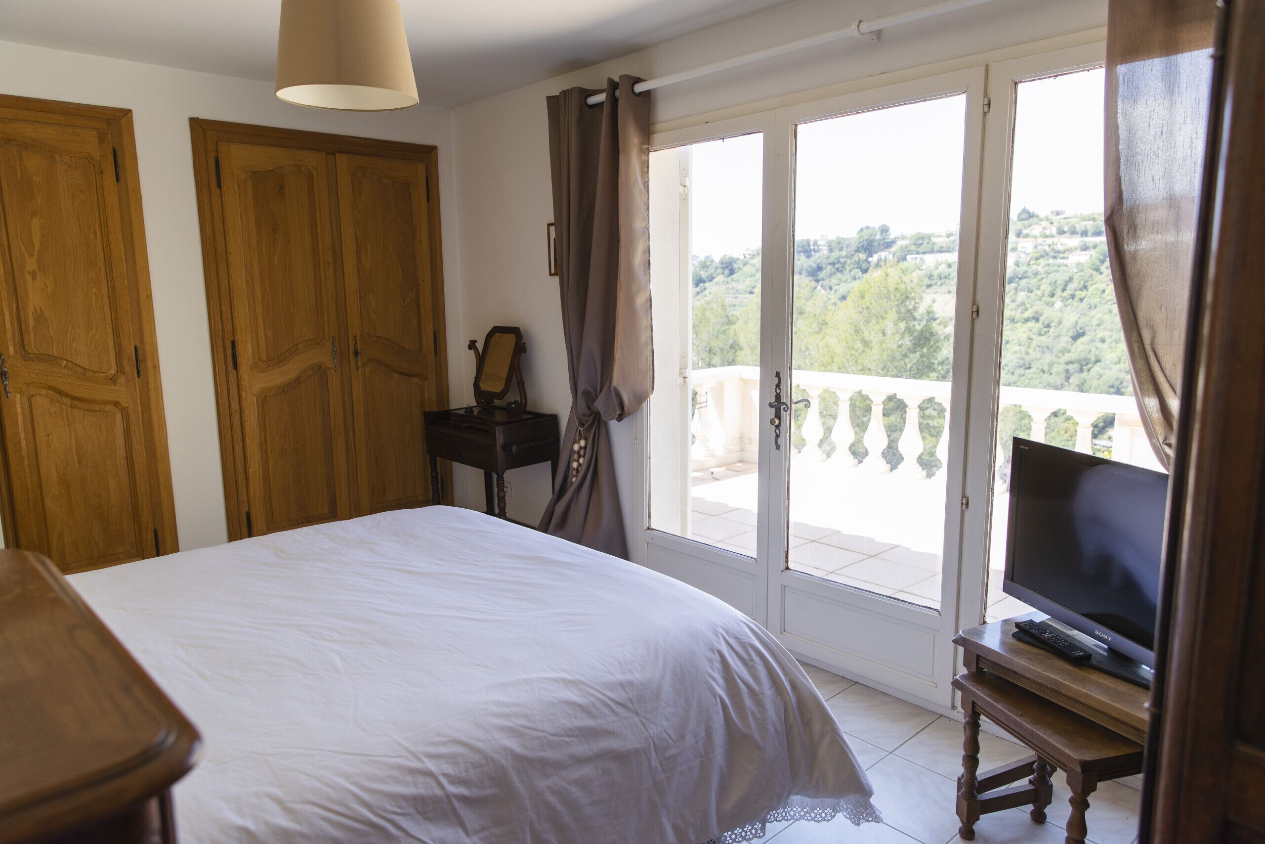 4 chambres, fer et planche à repasser, Wi-Fi gratuit, draps fournis