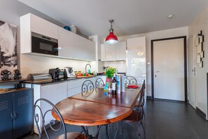 Køleskab, mikrobølgeovn, ovn, opvaskemaskine