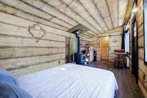 WiFi, bed sheets