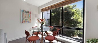 Retro Rose St Kilda Mansions