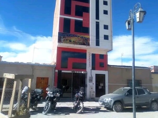 Fachada da propriedade