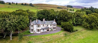 Exquisite Scottish baronial mansion in the foothills to the Scottish Cairngorms 