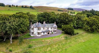 Exquisite Scottish baronial mansion in the foothills to the Scottish Cairngorms