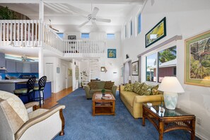 TV, books - 🌊Short Easy Walk to Beach-Amazing Outdoor Space-2BR with Loft Blue Bayou🌊 (Fort Myers Beach)