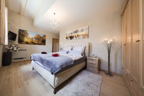 4 camere, ferro/asse da stiro, Wi-Fi gratuito, lenzuola