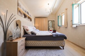 4 Schlafzimmer, Bügeleisen/Bügelbrett, kostenloses WLAN, Bettwäsche