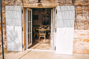 Outdoor dining - Villa San Lorenzo by Villas Guide (Babici)