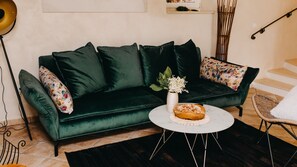 Televisión y chimenea 