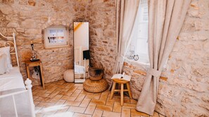 3 habitaciones, tabla de planchar con plancha y wifi gratis 