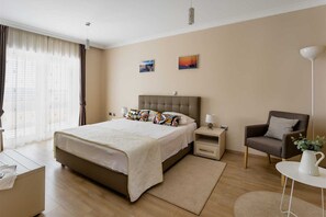 4 dormitorios, tabla de planchar con plancha, wifi gratis y ropa de cama