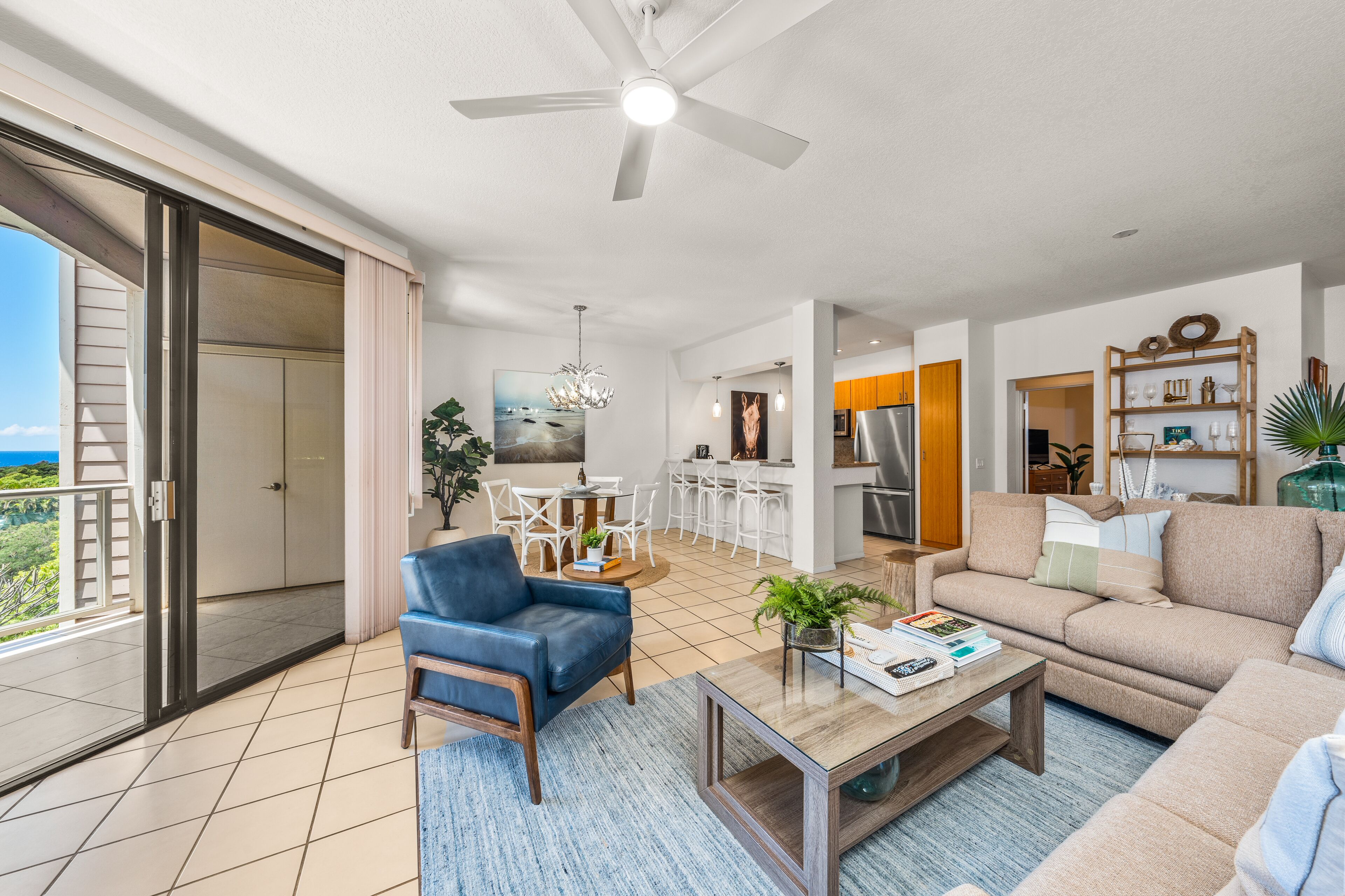 TV connectée, livres, chaîne hi-fi, imprimantes