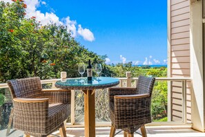 Outdoor dining - Wailea Maui Oasis at The Grand Champions (Kihei)