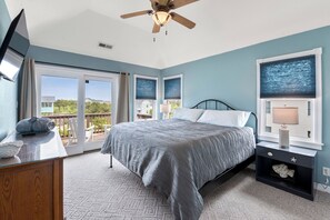 6 bedrooms, iron/ironing board, WiFi, bed sheets - Blue Bomber: Oceanside | Pool/Hot Tub | Dogs OK (Corolla)