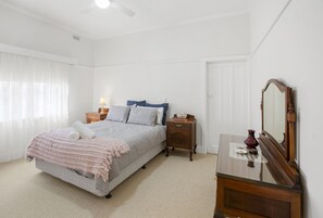 4 bedrooms, WiFi, bed sheets - Nan's House - Mansfield Township (Mansfield)