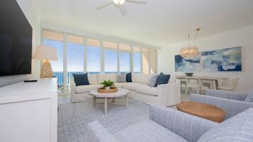 Appart'hôtel, 2 chambres | Coin séjour