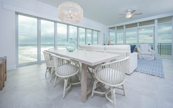 Condo, 4 habitaciones | Restaurantes