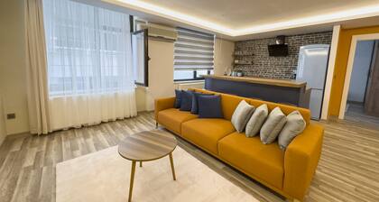 105- Comfortable and Stylish