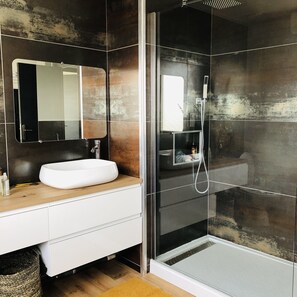 Shower, towels, toilet paper
