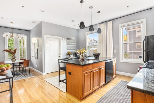 Wickenden 2BR Near Brown, RISD & Downtown