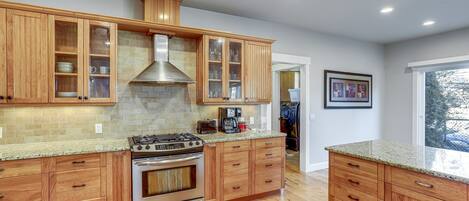 獨棟房屋 (4 Bedrooms) | 私人廚房 | 微波爐、烤箱、爐台、洗碗機