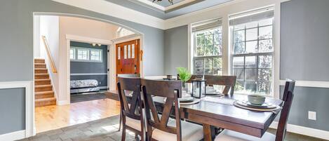 House (4 Bedrooms) | Interior