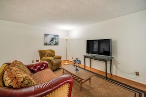 Apartment (1 Bedroom) | Front of property - 3 Mi to Downtown Dallas: Condo w/ Pool Access! (Dallas)