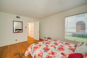 Apartment (1 Bedroom) | Interior - 3 Mi to Downtown Dallas: Condo w/ Pool Access! (Dallas)