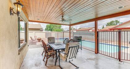 Private Pool & Patio: Home Near Mesa Arts Center!