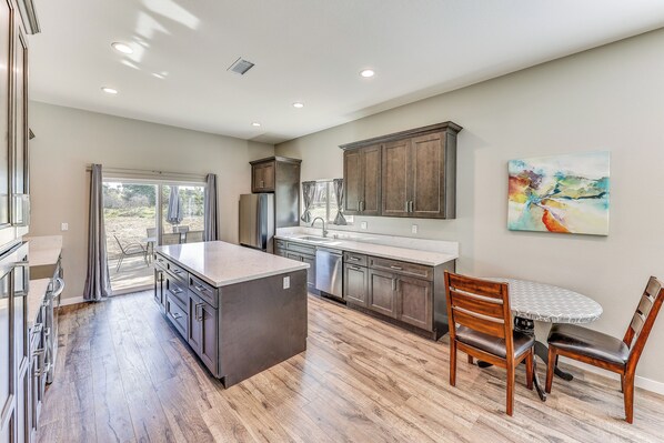 House (2 Bedrooms) | Interior