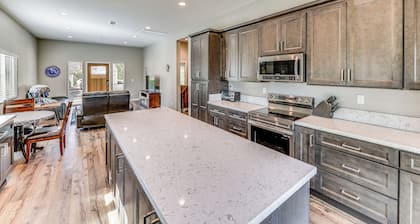 Peaceful Riverside Home w/ Patio, 7 Mi to Downtown