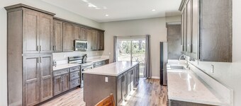 Peaceful Riverside Home w/ Patio, 7 Mi to Downtown