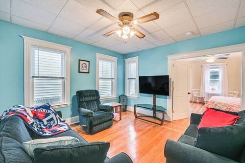 Medford Apartment Rental, 5 Mi to Downtown Boston